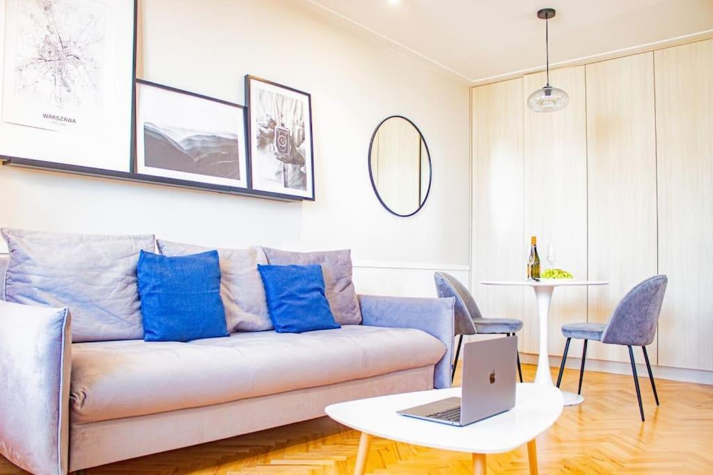Central Apartment With Balcony And Views, Old Town, Metro Warsaw Ngoại thất bức ảnh