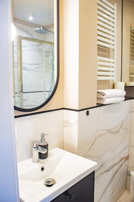Central Apartment With Balcony And Views, Old Town, Metro Warsaw Ngoại thất bức ảnh