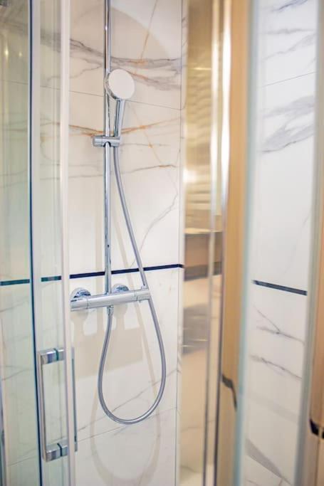 Central Apartment With Balcony And Views, Old Town, Metro Warsaw Ngoại thất bức ảnh