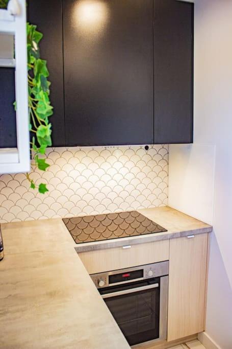 Central Apartment With Balcony And Views, Old Town, Metro Warsaw Ngoại thất bức ảnh