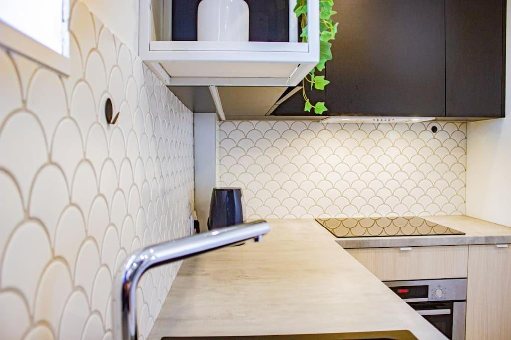 Central Apartment With Balcony And Views, Old Town, Metro Warsaw Ngoại thất bức ảnh