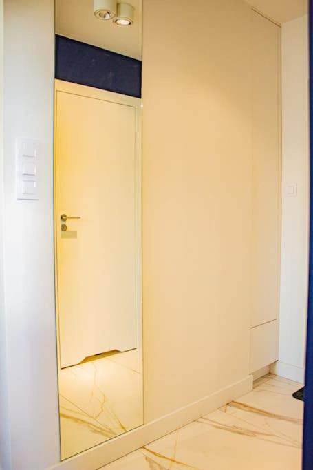 Central Apartment With Balcony And Views, Old Town, Metro Warsaw Ngoại thất bức ảnh