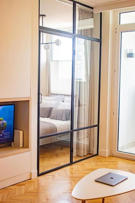 Central Apartment With Balcony And Views, Old Town, Metro Warsaw Ngoại thất bức ảnh