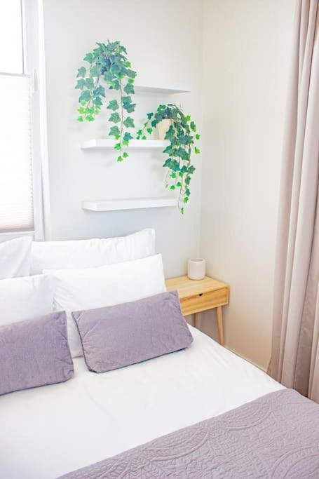 Central Apartment With Balcony And Views, Old Town, Metro Warsaw Ngoại thất bức ảnh
