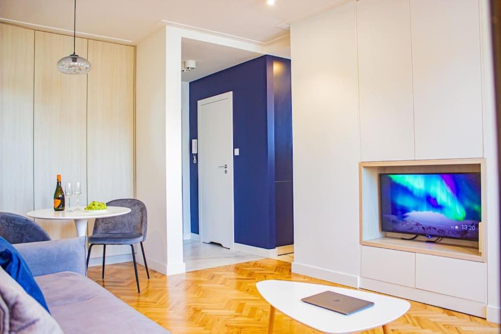Central Apartment With Balcony And Views, Old Town, Metro Warsaw Ngoại thất bức ảnh